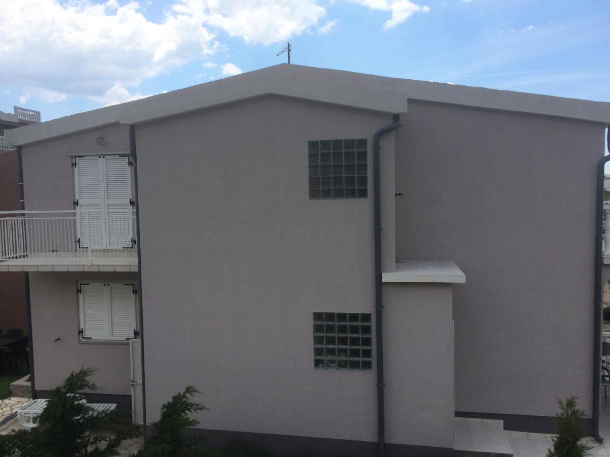 Apartment Cesarica Buitenkant foto
