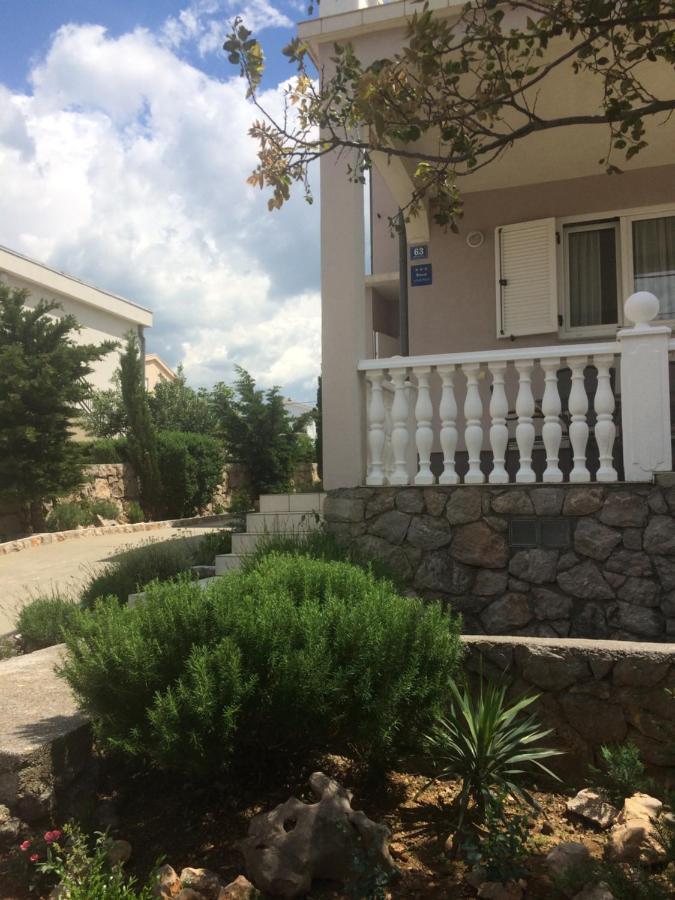 Apartment Cesarica Buitenkant foto